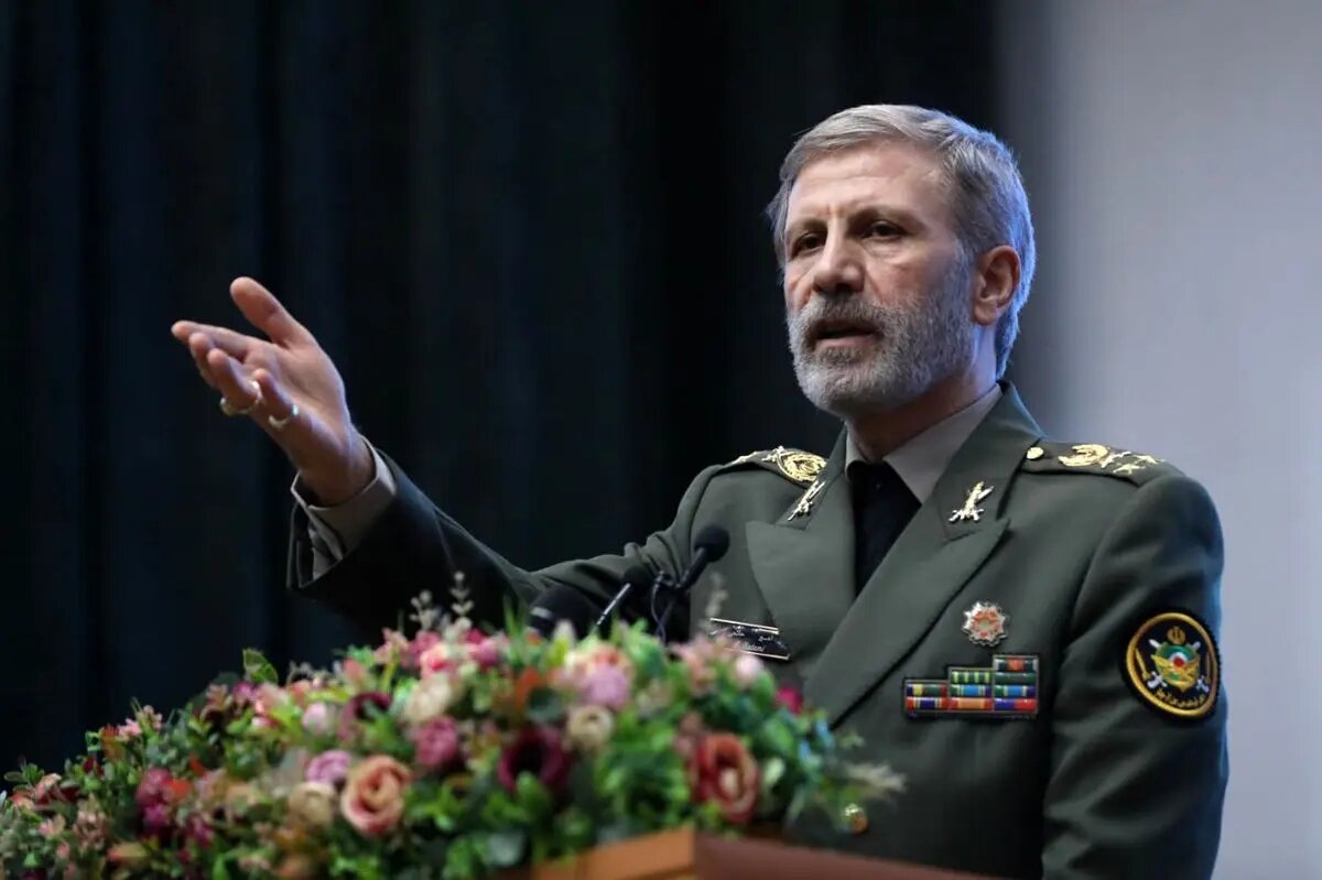 آمادگی و ایستادگی ما، به دشمن میفهماند که ایران بزرگ، قابل بلعیده شدن نیست