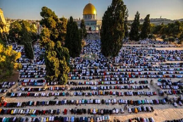 اقامه نماز در مسجدالاقصی با حضور دهها هزار فلسطینی