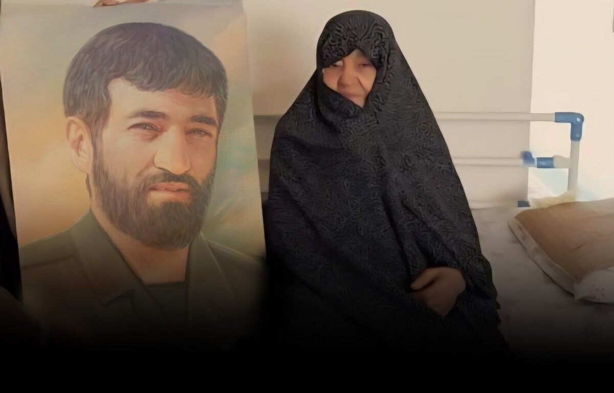 وداع با مادر چشمبهراه/ مادر حاج احمد متوسلیان در قطعه ۱۹ بهشت زهرا(س) آرام میگیرد