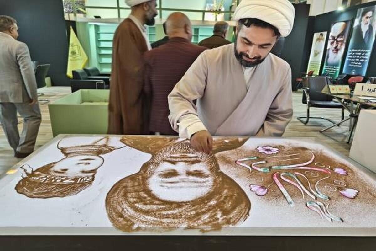 اجرای نقاشی قصههای امام خمینی (ره) برای کودکان در نمایشگاه قرآن