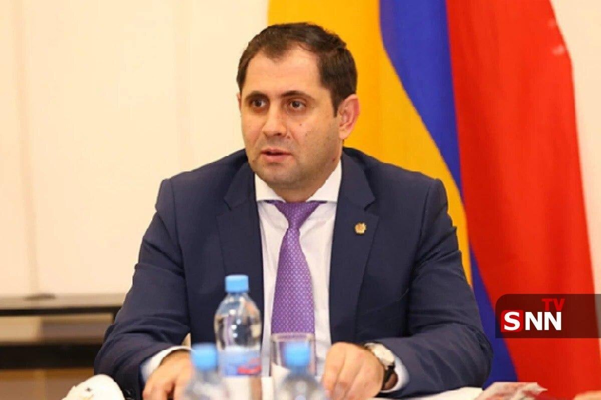 سفر وزیر دفاع ارمنستان به ایران