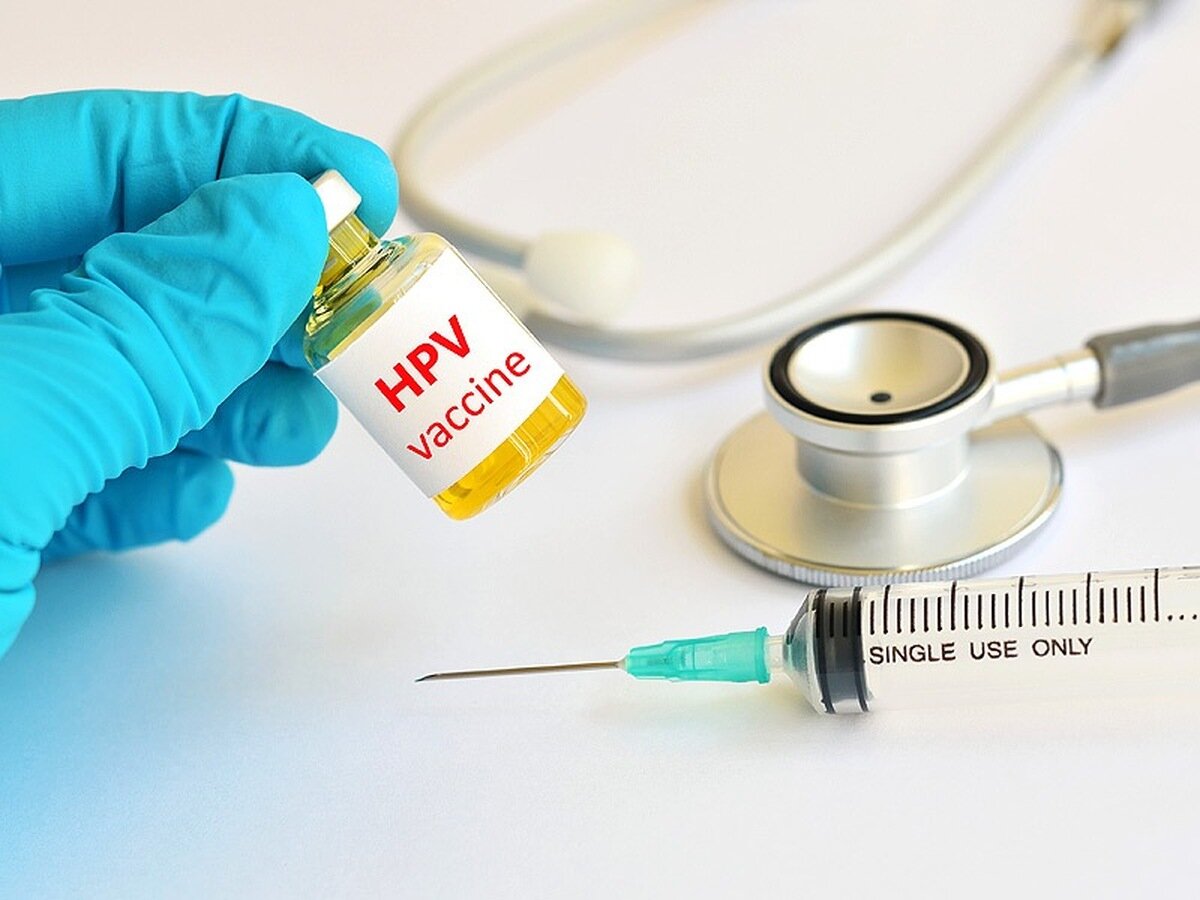 بررسی ورود واکسن HPV به برنامه ملی ایمنسازی / اولویت واکسیناسیون با زنان