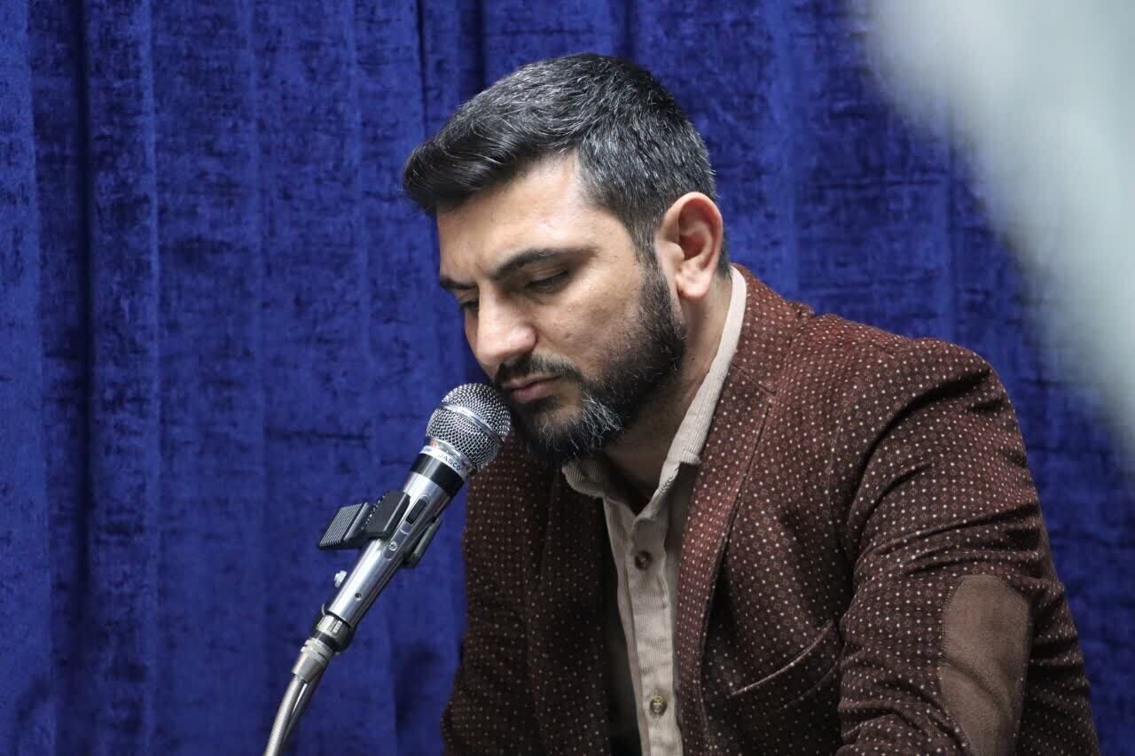 قابهایی از محفل جزء خوانی قرآن کریم در مصلی امام خمینی (ره) ماهدشت + عکس