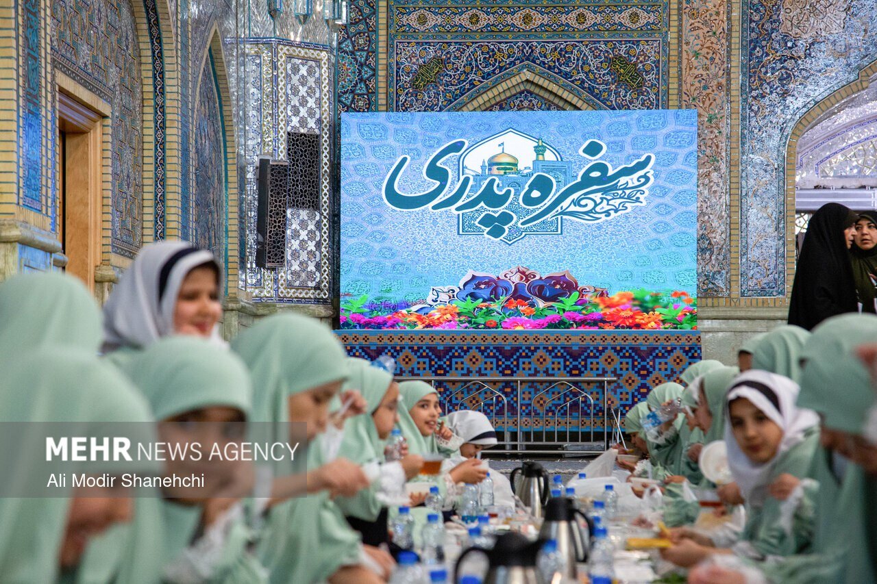 جشن تکلیف ۴ هزار دختر روزه‌اولی در حرم رضوی