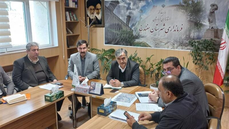 فرماندار سنندج: تأمین آب شرب شهر حسینآباد از سد آزاد در دستور کار قرار گرفت