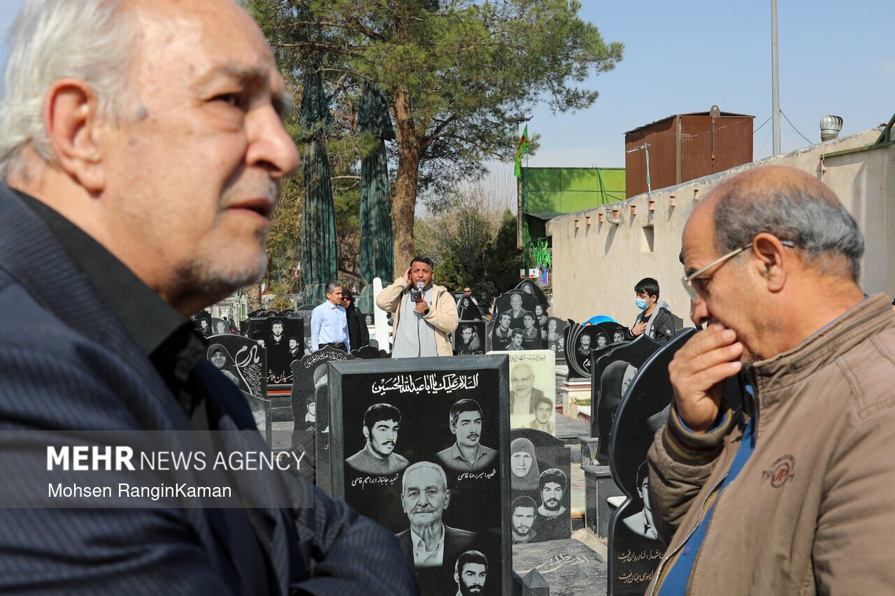 مراسم خاکسپاری مادر سردار جاویدالاثر حاج احمد متوسلیان