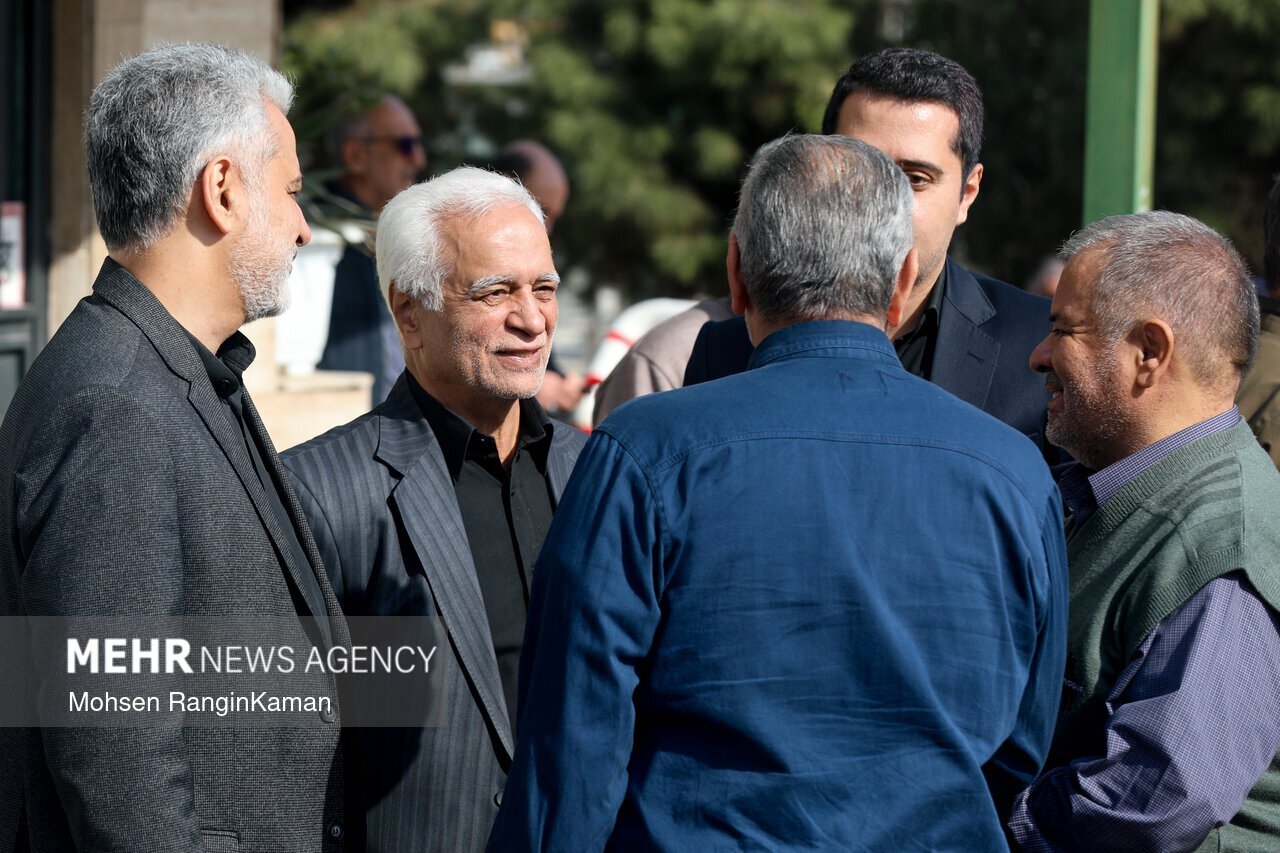 مراسم خاکسپاری مادر سردار جاویدالاثر حاج احمد متوسلیان