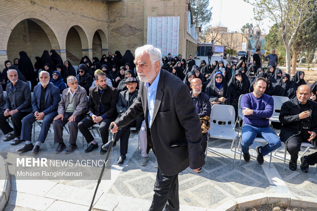 مراسم خاکسپاری مادر سردار جاویدالاثر حاج احمد متوسلیان