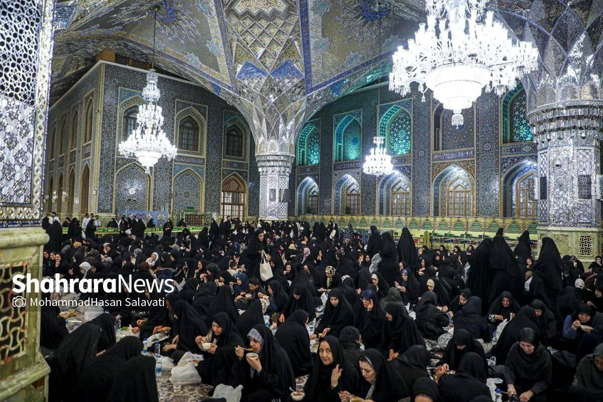 ضیافت افطار در حرم مطهر رضوی