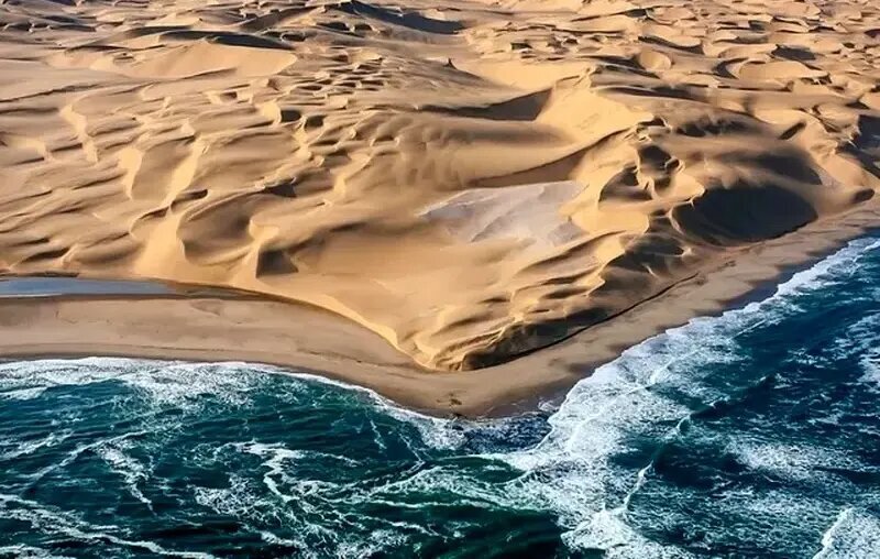 چرا بعضی از خشکترین بیابانهای جهان در کنار اقیانوس شکل گرفتهاند؟