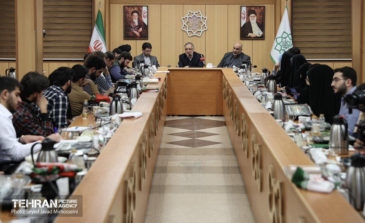 آینده ایران و دفاع از کشور بر عهده دانشجویان است+تصاویر