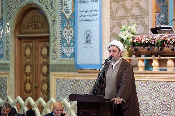 ایستادگی مومنان در مسیر حق؛ آموزههایی از آیه روز زندگی با آیهها