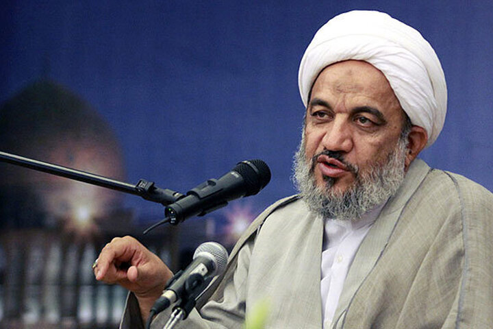 آقاتهرانی: خداوند همواره در پی بهانه‌ای برای بخشش بندگان است