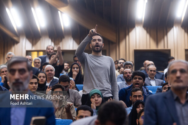 راهاندازی باشگاه دانشجویان؛ فضای نقد در دانشگاه تهران بازتر میشود