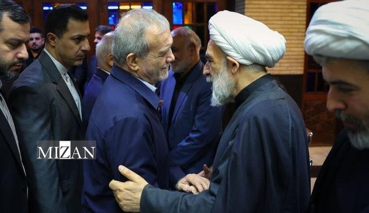پزشکیان در مراسم ترحیم حاج محمد قمی حضور یافت