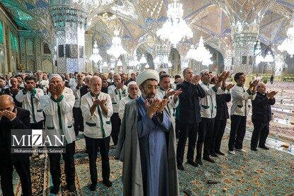 افطار در حرم مطهر رضوی