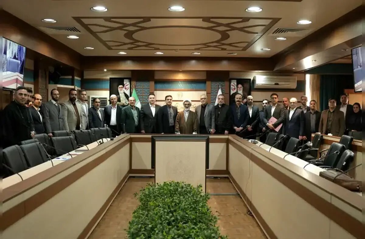 جلسه میز تخصصی صنعت فولاد با محوریت مرکز فولاد دانشگاه تهران برگزار شد
