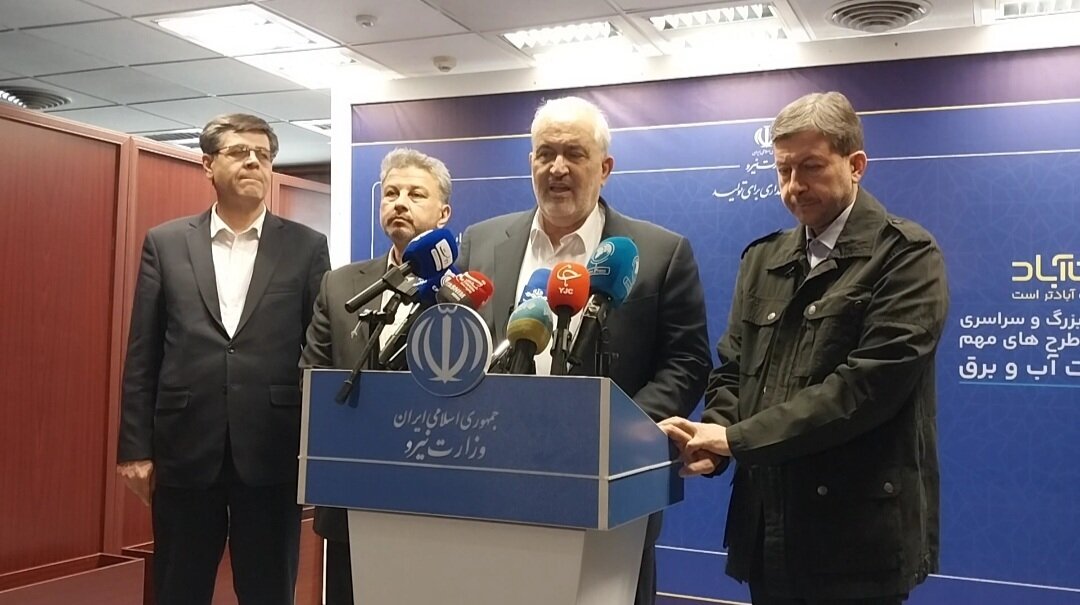 افتتاح ۲۵۰ مگابایت پروژه خورشیدی در این هفته/ کشور بزودی از مرز ۱۰۰ هزار مگاوات ظرفیت نیروگاهی عبور خواهد کرد