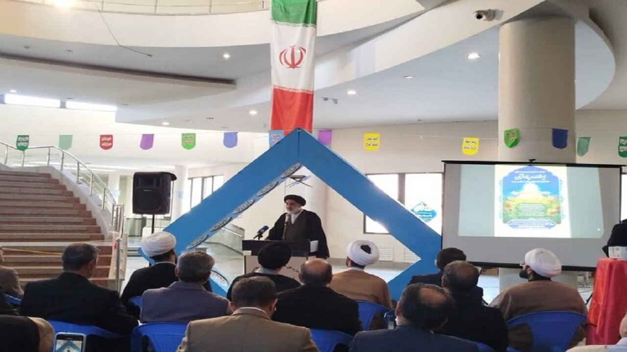 نمایشگاه علوم قرآنی در شهرکرد گشایش یافت