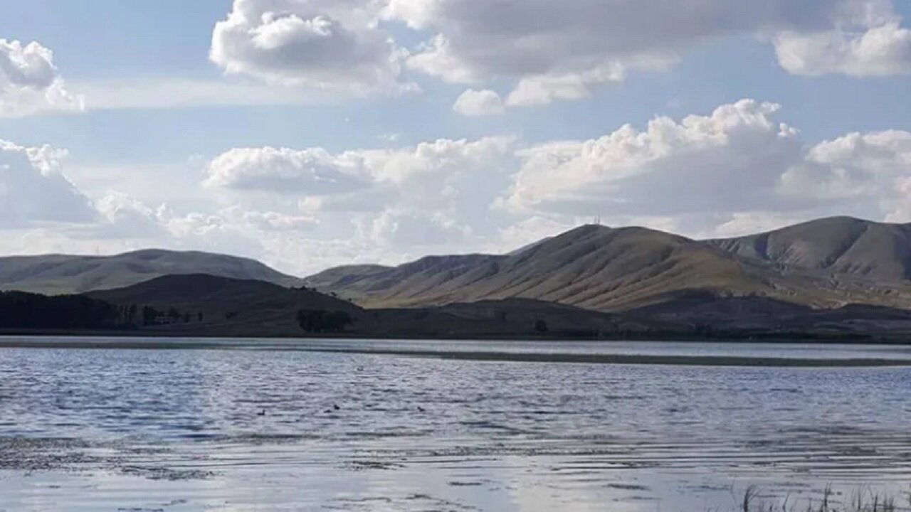 آغاز دوباره حیات تالاب قره‌گُل بوکان با افزایش جریان سیمینه‌رود