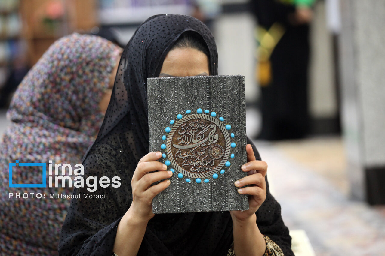 جزءخوانی قرآن در امامزاده سیدمظفر(ع) بندرعباس