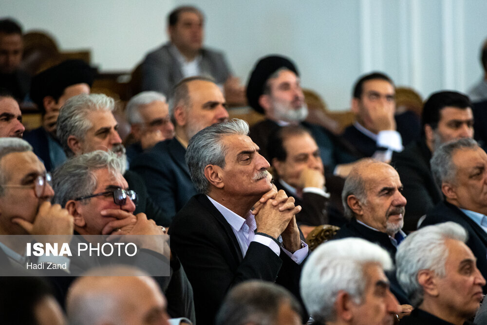 عکس/ نشست فعالان اقتصادی و اصناف با رئیس مجلس