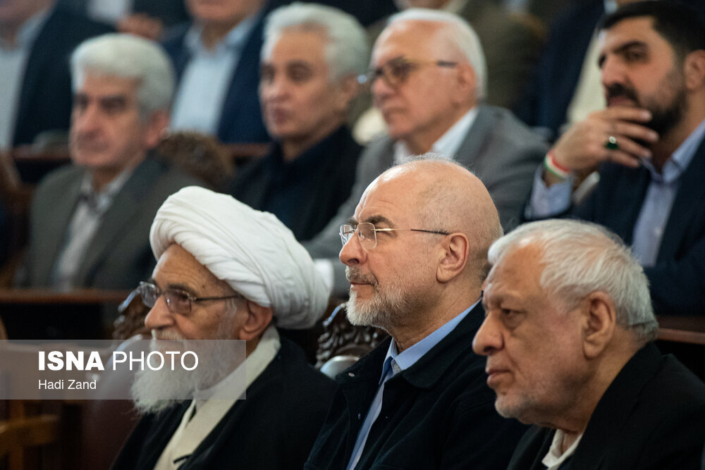 عکس/ نشست فعالان اقتصادی و اصناف با رئیس مجلس