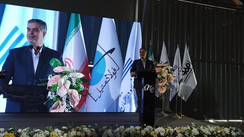 استاندار مرکزی: ساخت نخستین واگن حمل بنزین و آغاز صادرات ریلی از اراک، افتخاری ملی است