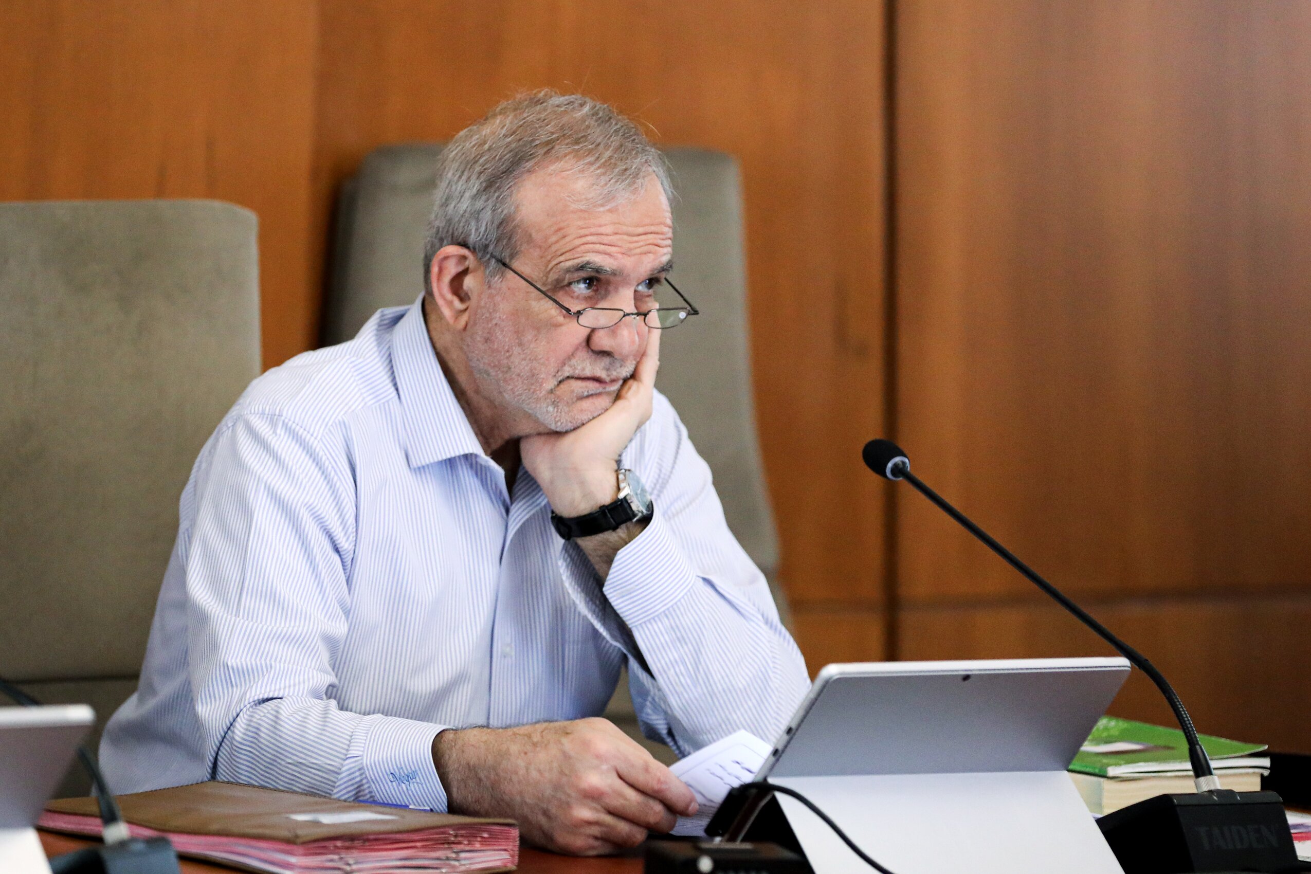 پزشکیان: وزرا باید در دانشگاه‌ها حاضر شوند و فضای گفت‌وگو را تقویت کنند