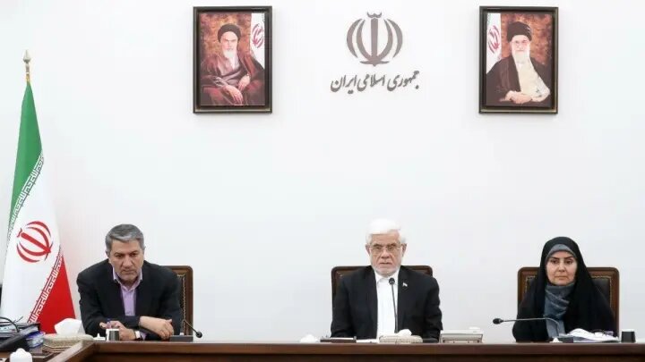 عارف: مردم سال سختی داشتند/ دولت سفرهای نوروزی ۱۴۰۵ را تشویق می‌کند