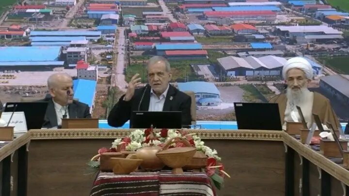پزشکیان: چشم‌انداز خوبی در زمینه گفت‌وگوها با آمریکا می‌بینیم