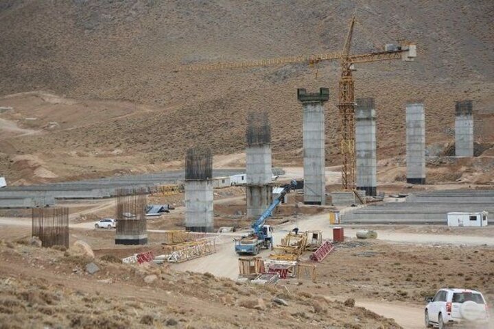 وعده بهرهبرداری از راه آهن شهرکرد تا سال آینده