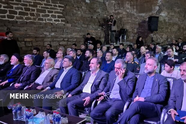 هجدهمین جشنواره ملی هنرهای تجسمی فجر در خوزستان آغاز به کار کرد