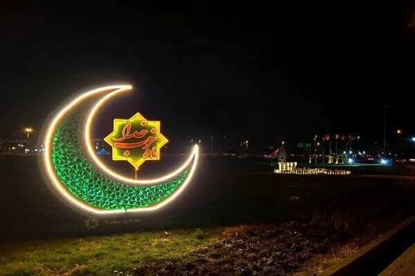 فضای معنوی اردبیل در ماه رمضان؛المانهای مذهبی شهر زیر برف نور و آرامش