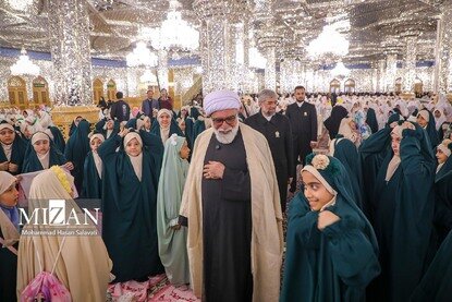 جشن عبادت و ضیافت افطار دختران روزه اولی در حرم مطهر رضوی