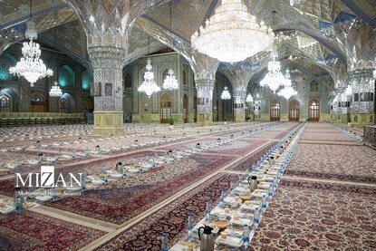 جشن عبادت و ضیافت افطار دختران روزه اولی در حرم مطهر رضوی
