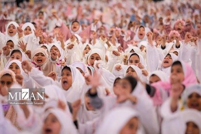 جشن عبادت و ضیافت افطار دختران روزه اولی در حرم مطهر رضوی