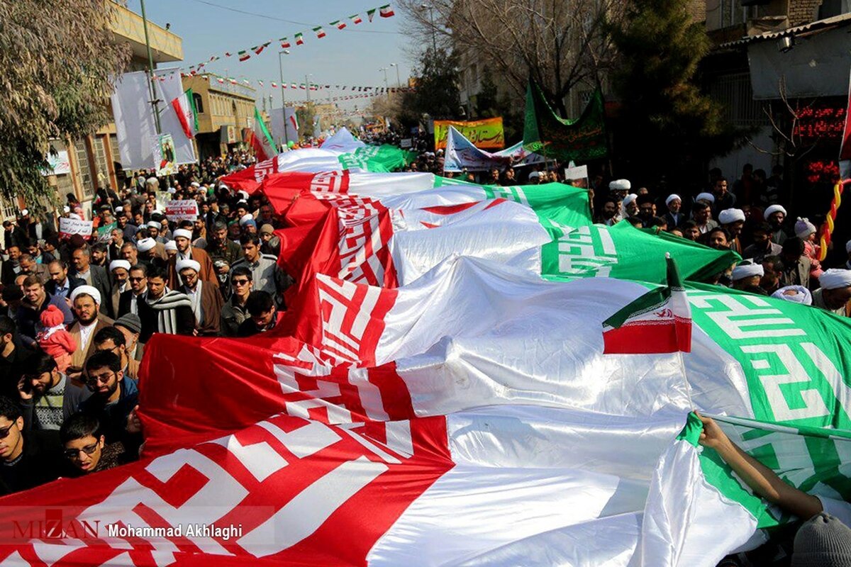 پرچم ملی خط قرمز نظامهای حقوقی جهان است/ اهانت به پرچم اعتراض نیست حمله به انسجام ملی است