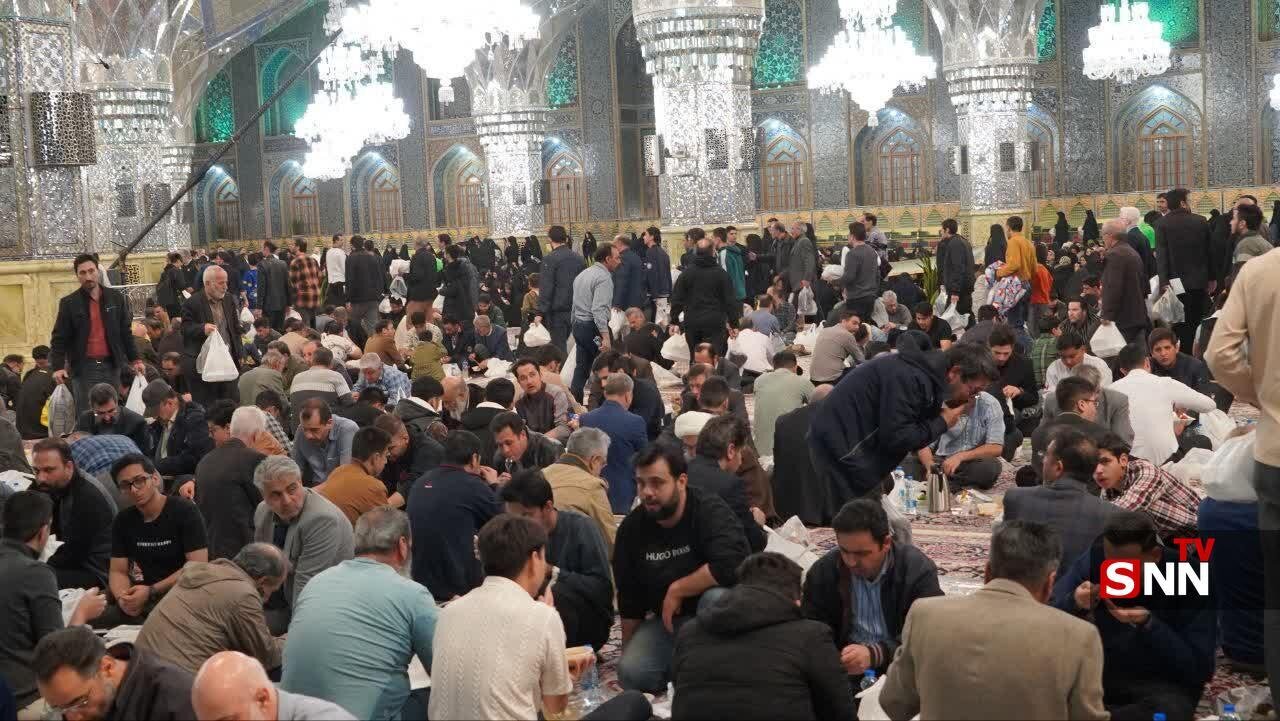 ۴ هزار معلم، میهمان سفره پدری حضرت رضا (ع) شدند