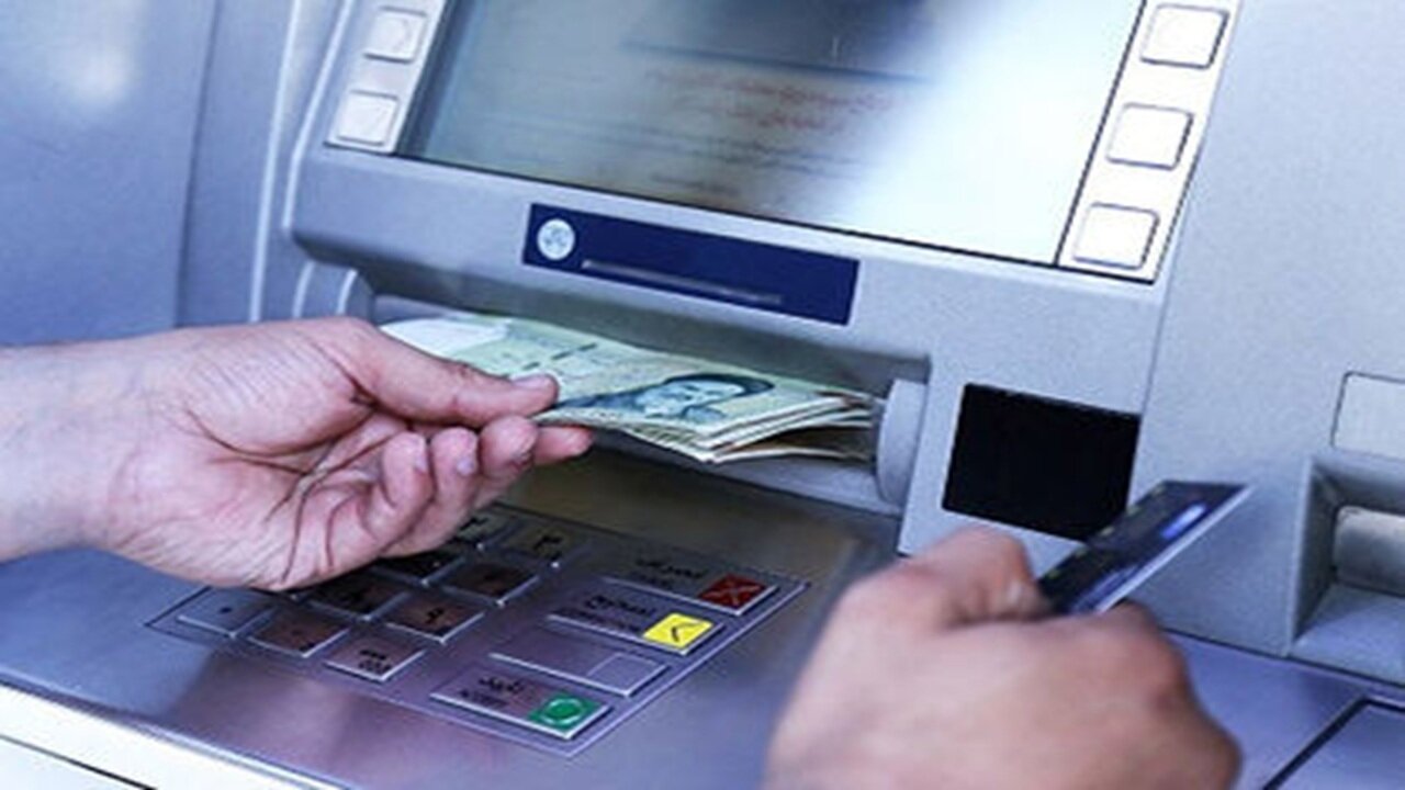 کمبود پول نقد در عابربانک‌ها مشتریان را به دردسر انداخت