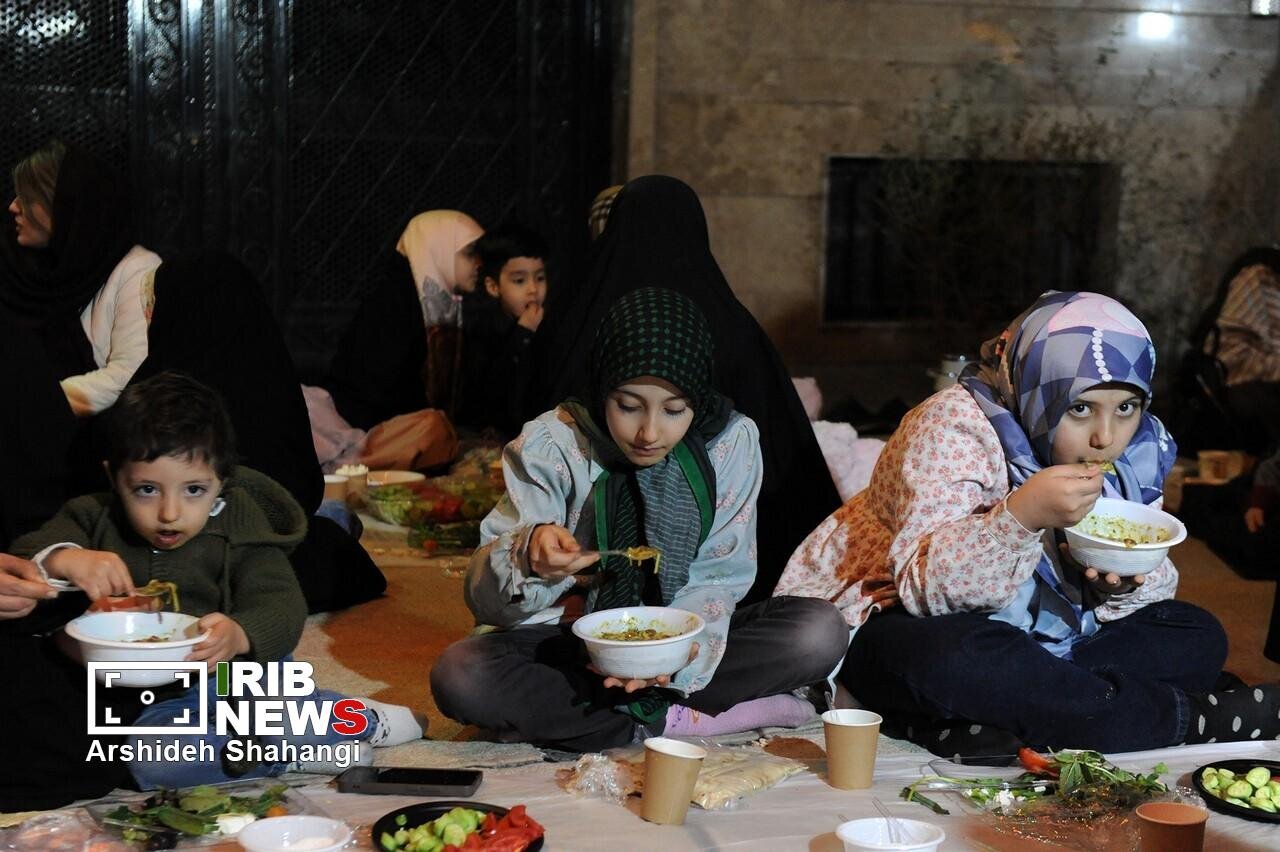 «کوچه افطاری» در ماه مبارک رمضان تهران