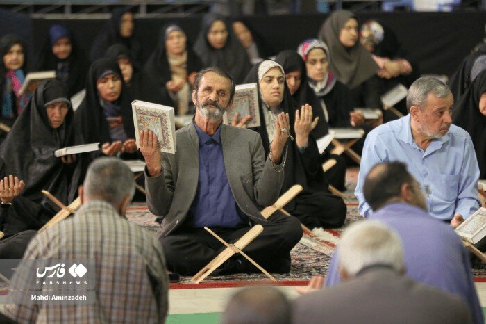 جمع‌خوانی قرآن کریم در حسینیه ثارالله کرمان