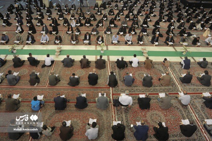 جمع‌خوانی قرآن کریم در حسینیه ثارالله کرمان