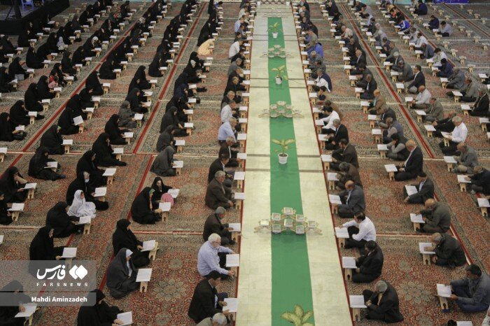 جمع‌خوانی قرآن کریم در حسینیه ثارالله کرمان