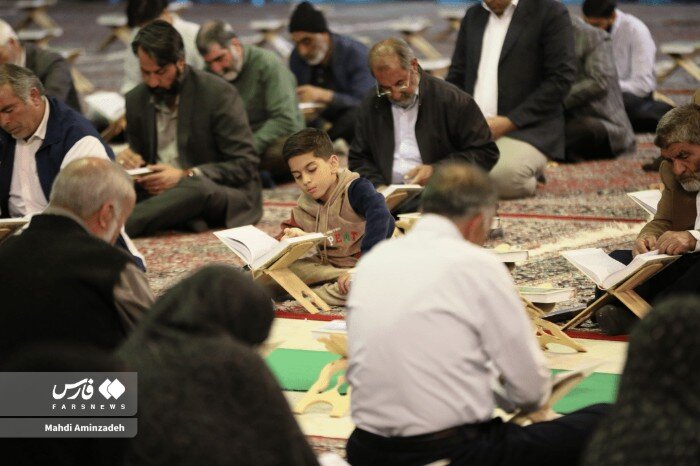 جمع‌خوانی قرآن کریم در حسینیه ثارالله کرمان