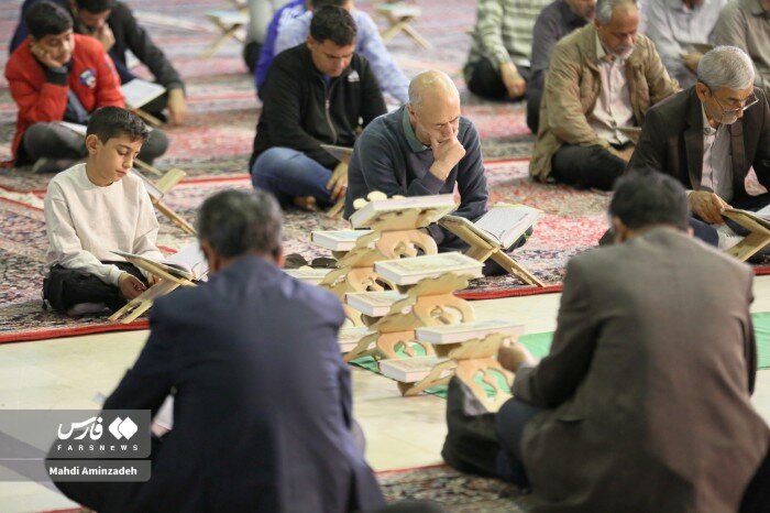 جمع‌خوانی قرآن کریم در حسینیه ثارالله کرمان