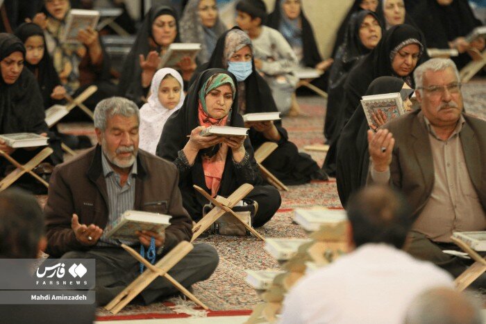 جمع‌خوانی قرآن کریم در حسینیه ثارالله کرمان