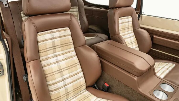 احیای جذاب شاسی‌بلند کلاسیک اینترنشنال با پیشرانه V8 کوروت