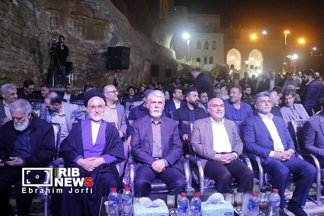 جشنواره هنر‌های تجسمی فجر در شوشتر