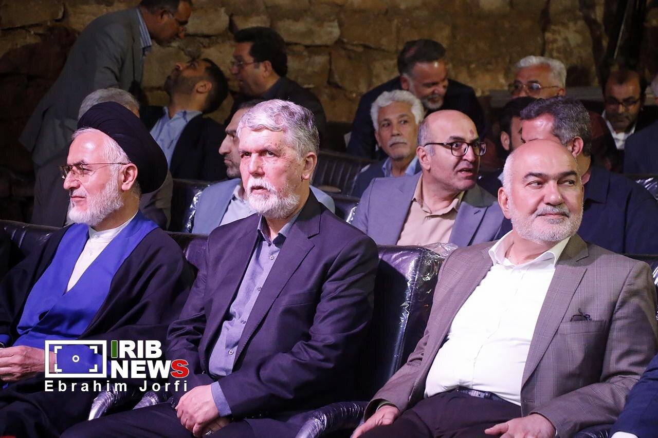 جشنواره هنر‌های تجسمی فجر در شوشتر